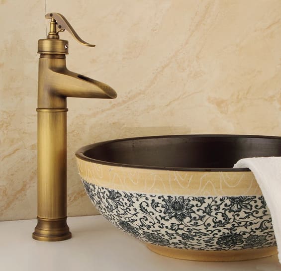 Vòi chậu nóng lạnh đồng thau Haduvico VR027