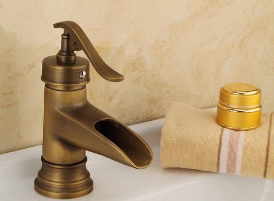 Vòi chậu nóng lạnh đồng thau Haduvico VR038