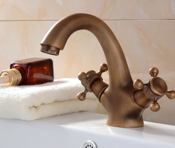 Vòi chậu nóng lạnh đồng thau Haduvico VR040