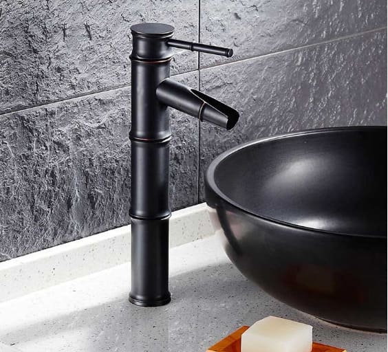 Vòi chậu nóng lạnh đồng thau màu đen Haduvico VR032