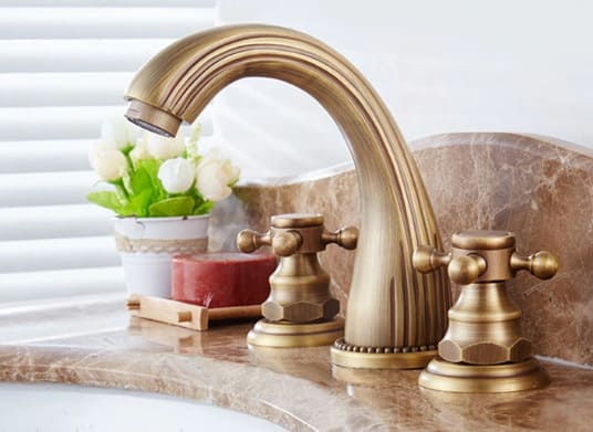 Vòi chậu nóng lạnh 3 lỗ đồng thau Haduvico VR035