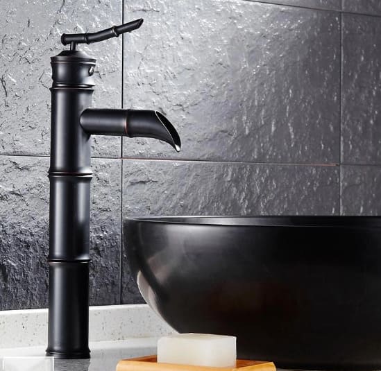 Vòi chậu nóng lạnh đồng thau màu đen Haduvico VR046