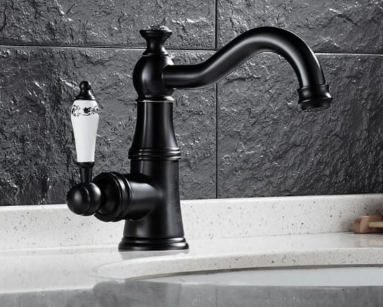 Vòi chậu nóng lạnh đồng thau màu đen Haduvico VR055