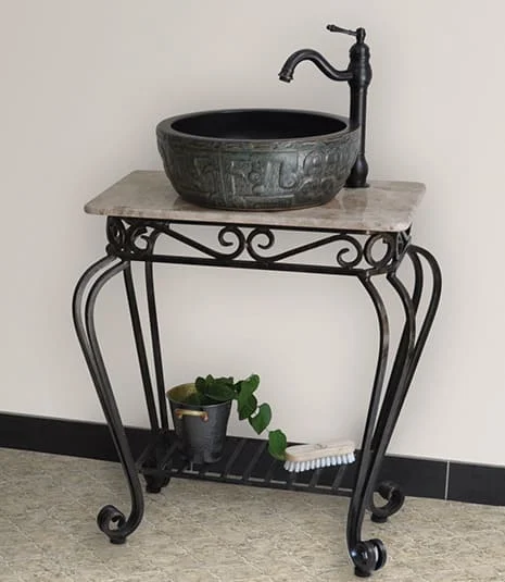Chậu sứ Haduvico tại khách sạn homestay khu vực văn miếu quốc tử giám