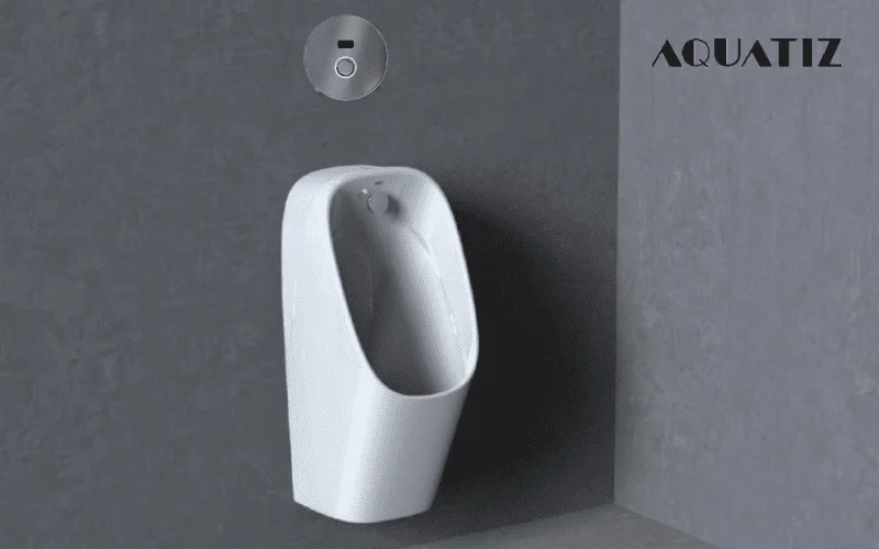 Bồn tiểu dùng cảm ứng âm tường đen Aquatiz D32001