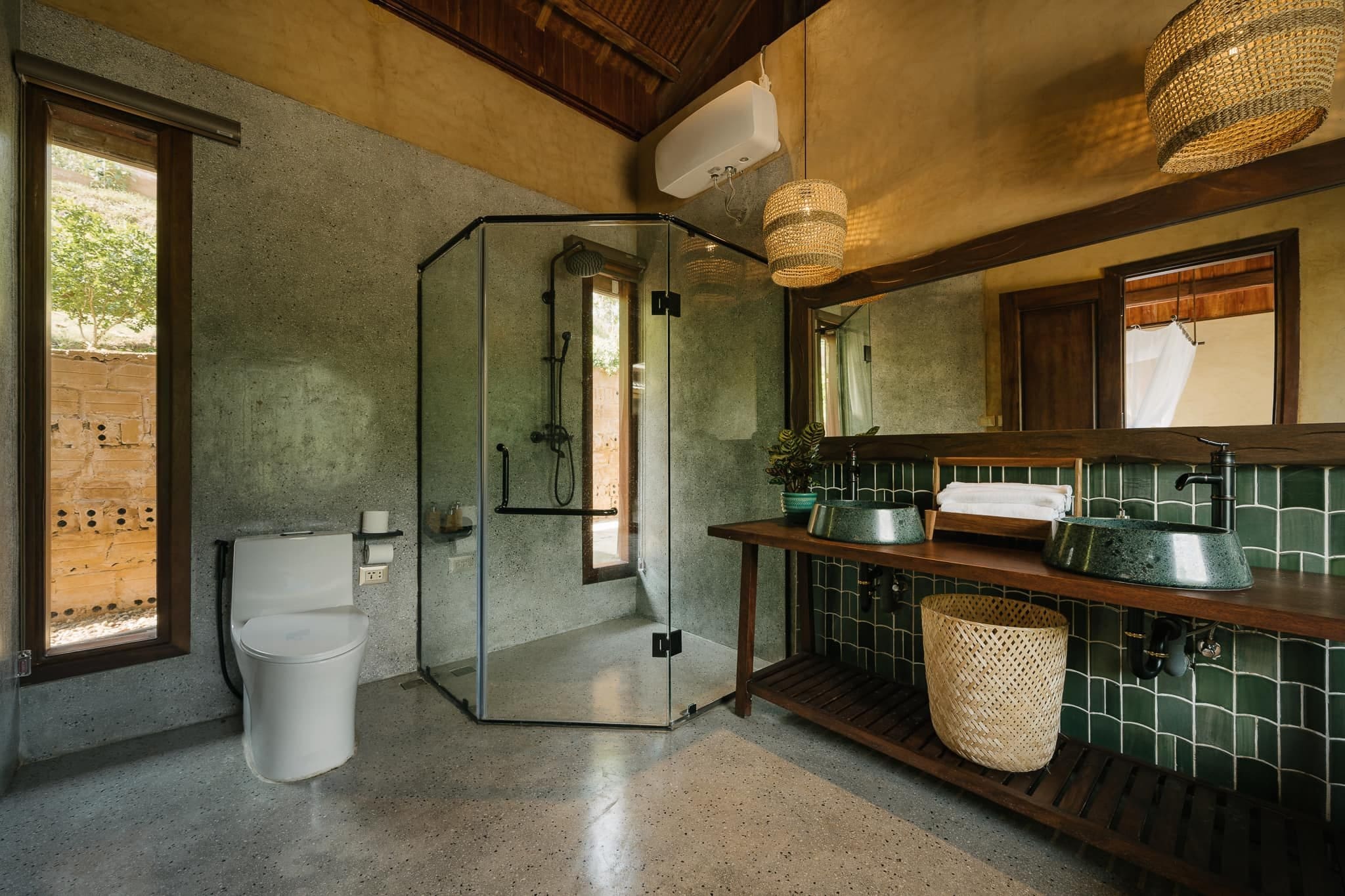 Thiết bị nhà tắm Haduvico tại khách sạn homestay khu vực mộ lao hà cầu