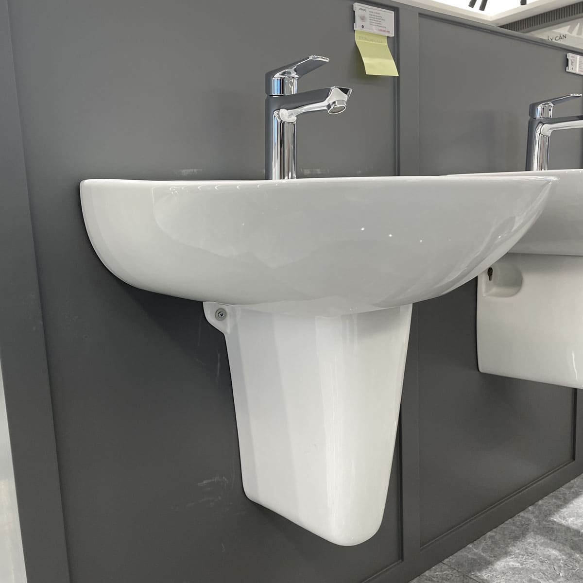 Chậu Lavabo Treo Tường Chân Lửng JOMOO 12162-1/11P-I011