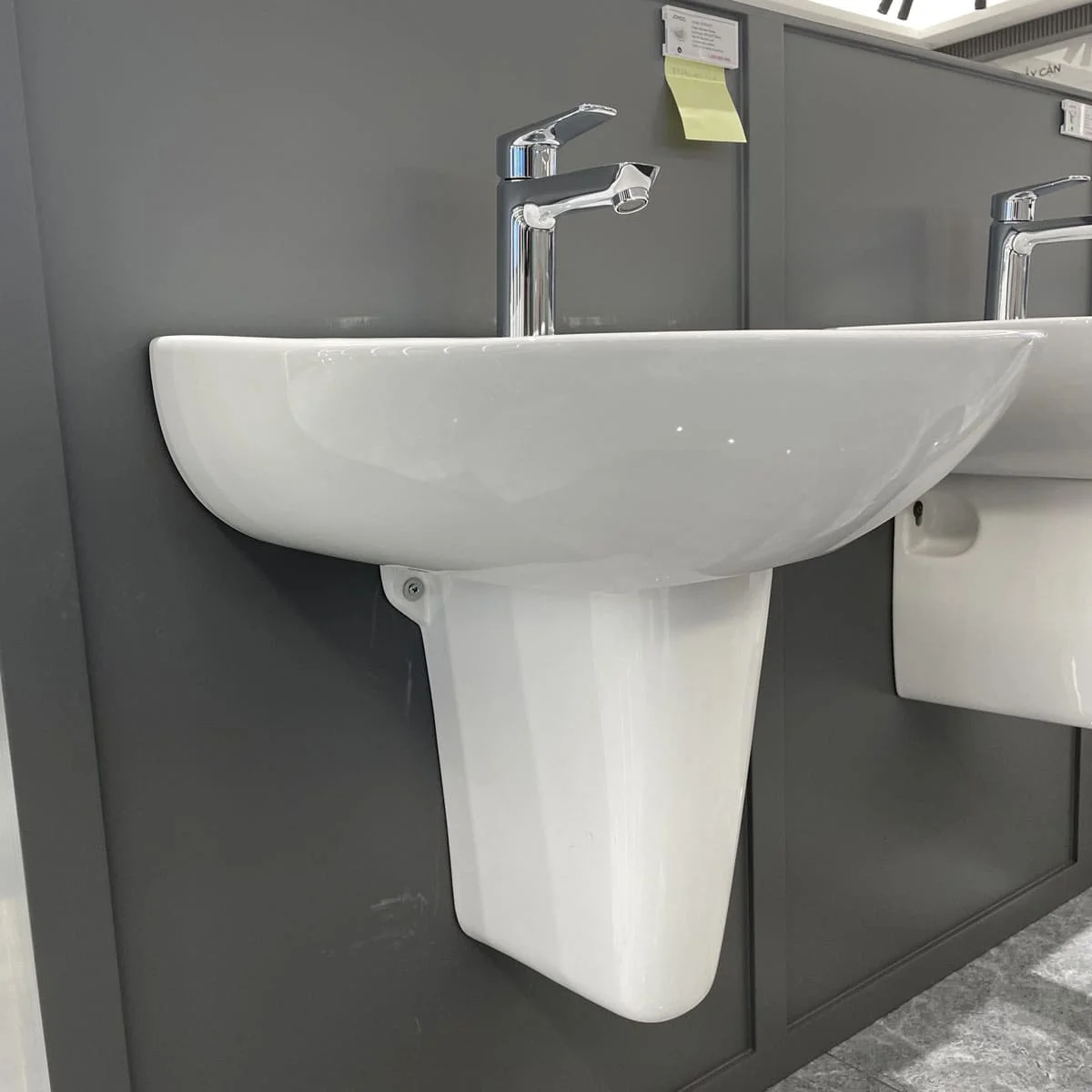 Chậu Lavabo Treo Tường Chân Lửng JOMOO 12162-1/11P-I011