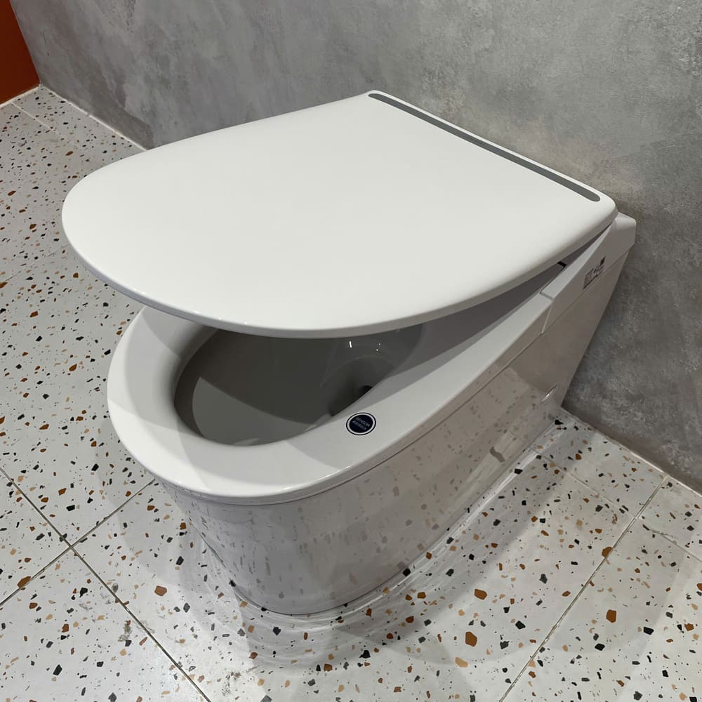 Bồn cầu thông minh Jomoo lắp tại khu căn hộ chung cư cao cấp tại Vinhomes Smart City,