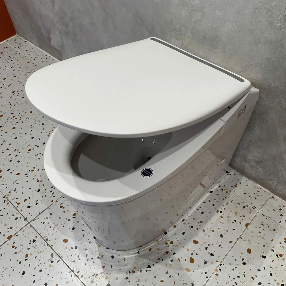 Bồn cầu thông minh Jomoo lắp tại khu căn hộ chung cư cao cấp tại Vinhomes Smart City,