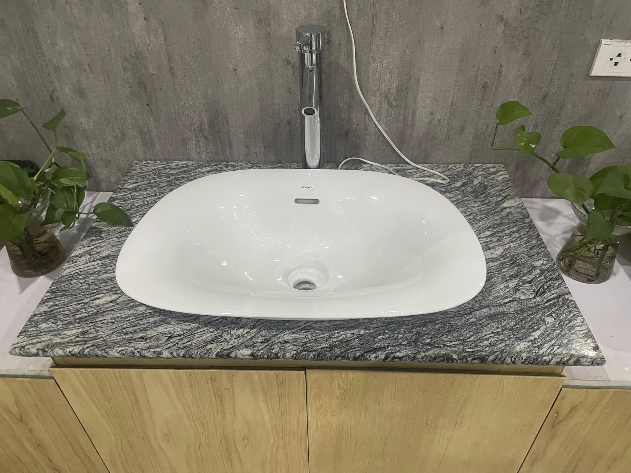 Chậu rửa Jomoo tại nhà vườn, khu sinh thái tại xã Nghĩa Hương, Phúc Hòa.
