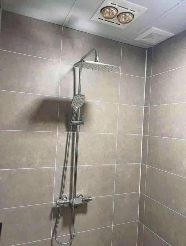 Sen tắm nhiệt độ TOTO tại chung cư cao cấp tại khu vưc Ba Đình.