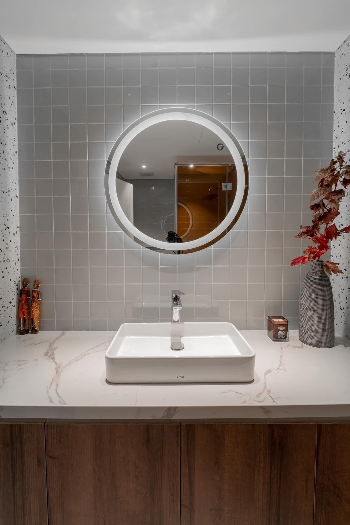 Chậu bàn đá TOTO tại khách sạn, nhà hàng sang trọng tại Thụy Khuê, Tứ Liên.