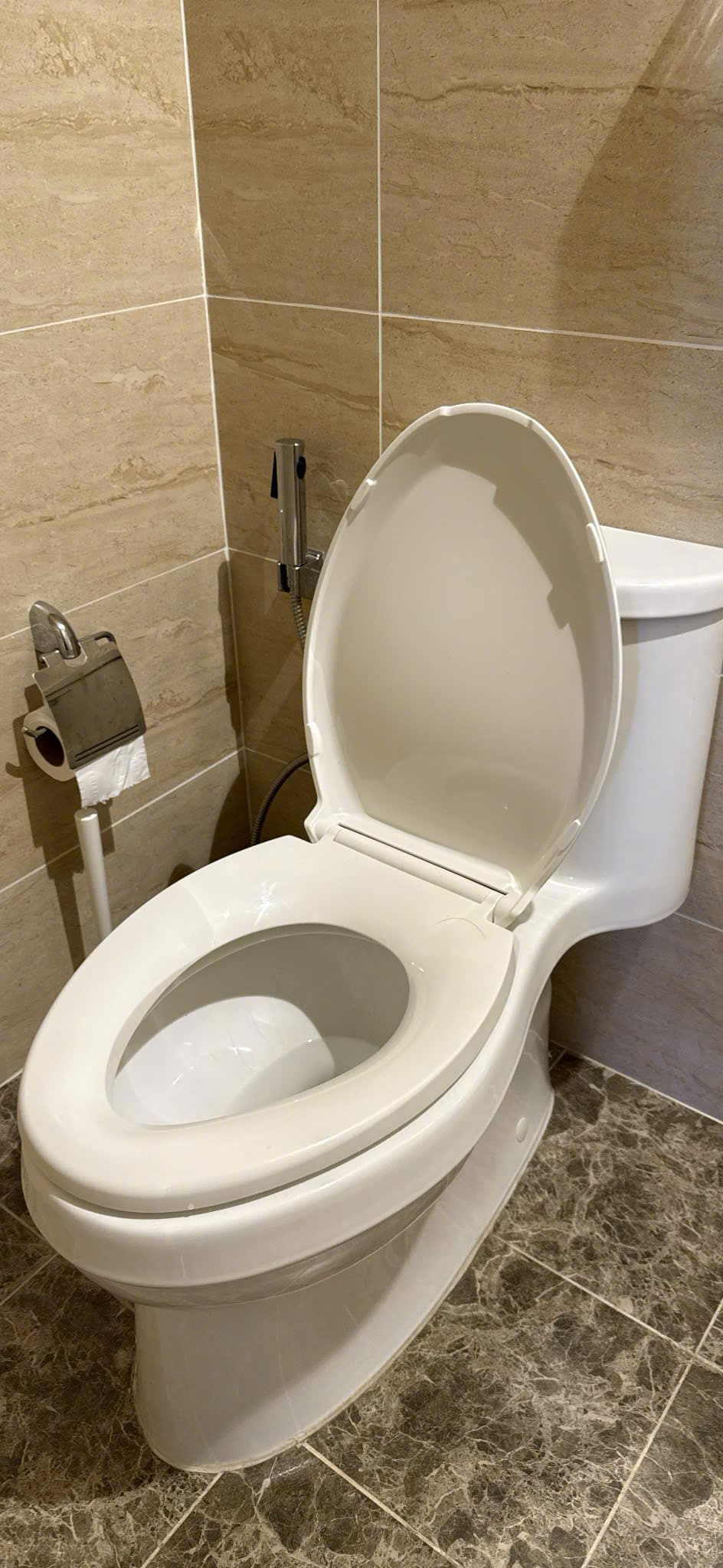 Bồn cầu TOTO tại nhà dân khu vực Yên Sở, Hoàng Liệt 