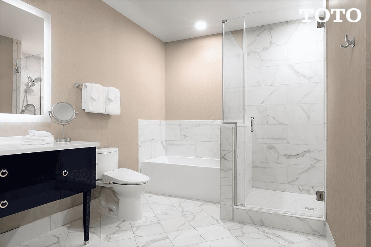 Bồn cầu 2 khối TOTO tại khách sạn mini, nhà nghỉ, nhà trọ tại thị trấn Phú Xuyên