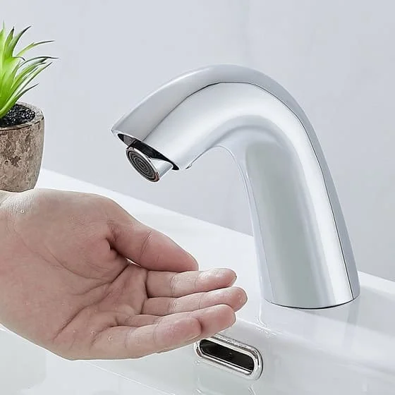 Vòi cảm ứng Miken tại các văn phòng khu Quỳnh Lôi