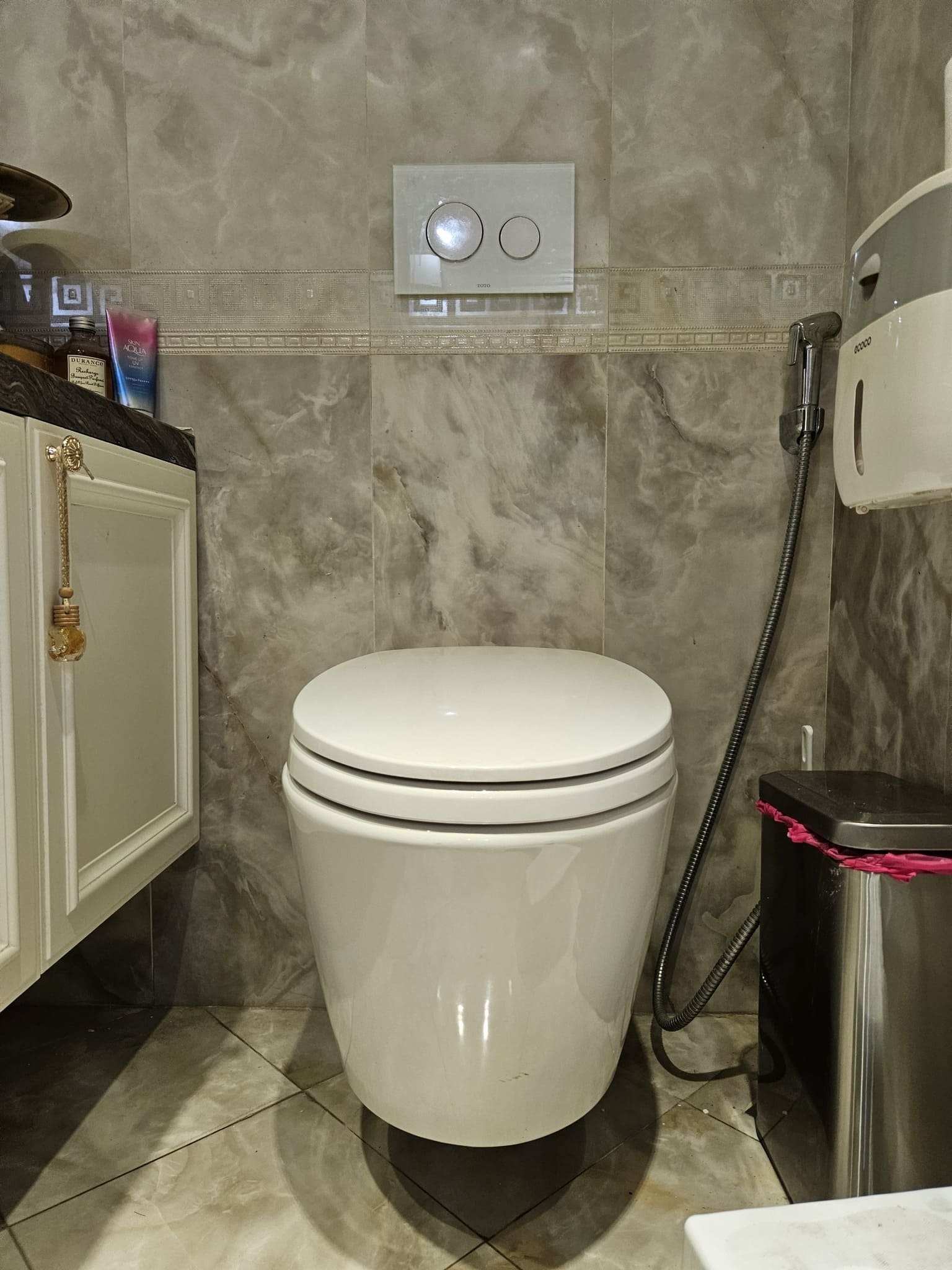 Vòi xịt vệ sinh Miken tại nhà dân phường Bách Khoa