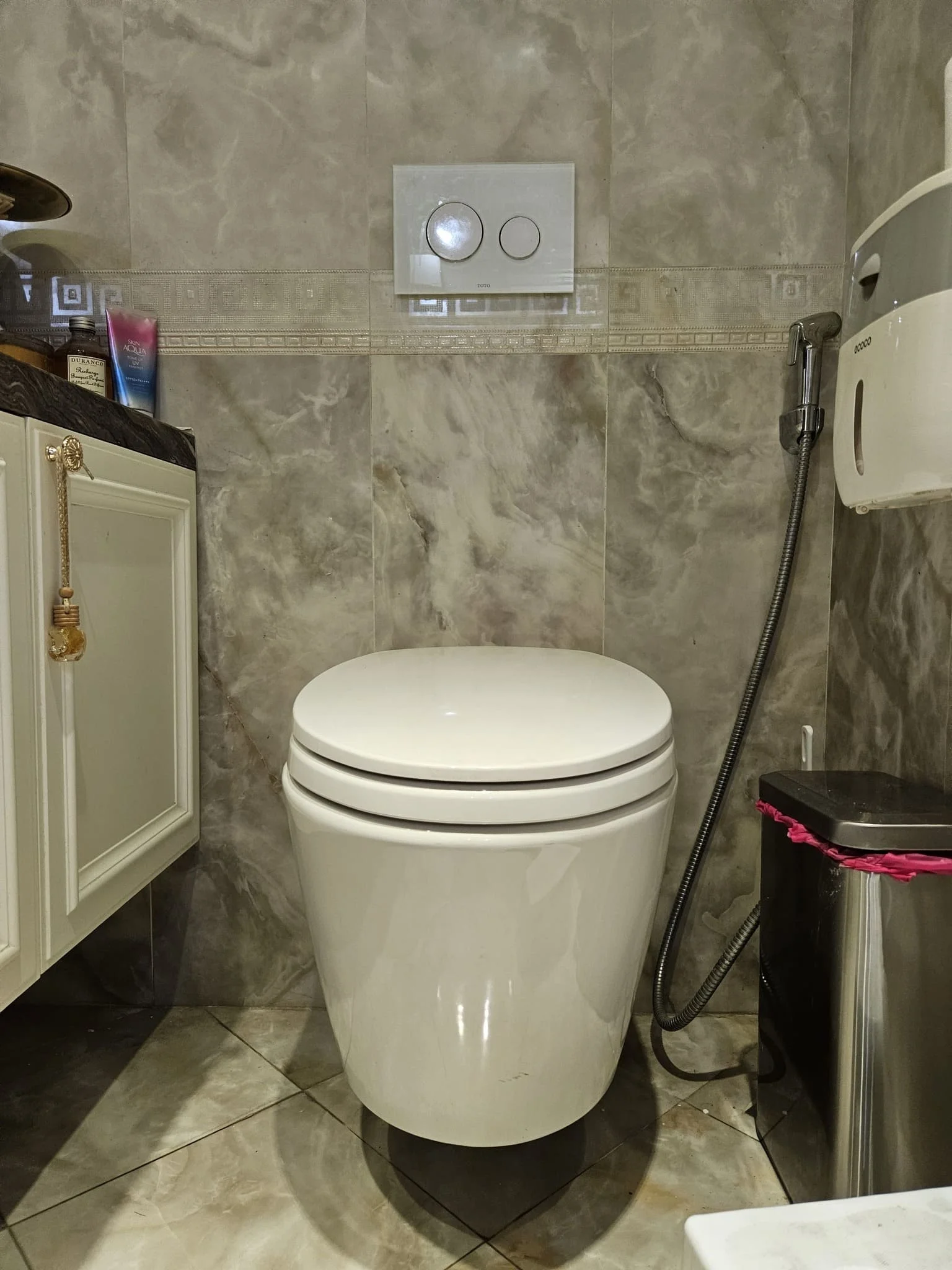 Vòi xịt vệ sinh Miken tại nhà dân phường Bách Khoa