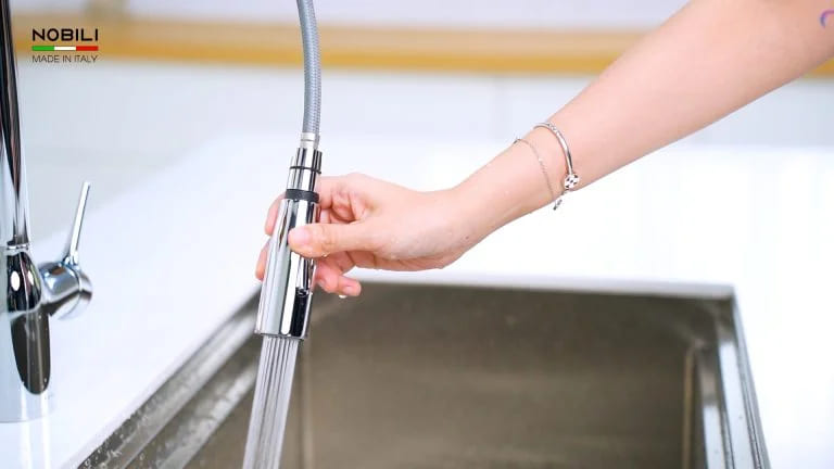 Vòi bếp nhập khẩu nguyên bộ Italy Nobili NB305C Mania