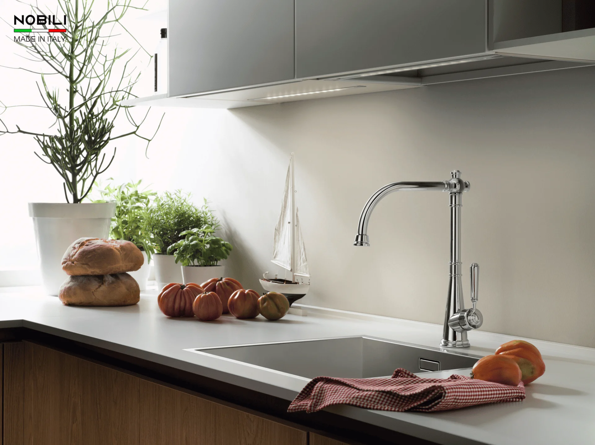 Vòi rửa chén Nobili NB254 tân cổ điển