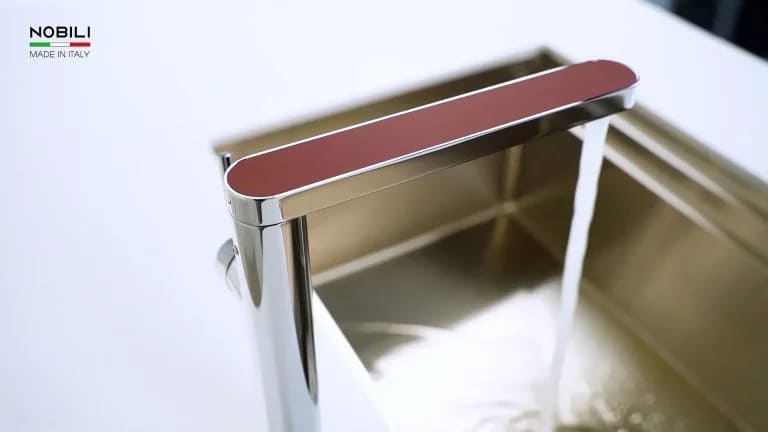 Vòi bếp sản xuất tại Ý Charlie Nobili NB219R