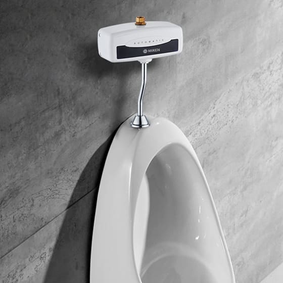 Van xả tiểu cảm ứng Miken được sử dụng nhiều tại khu công cộng xã Tân Tiến