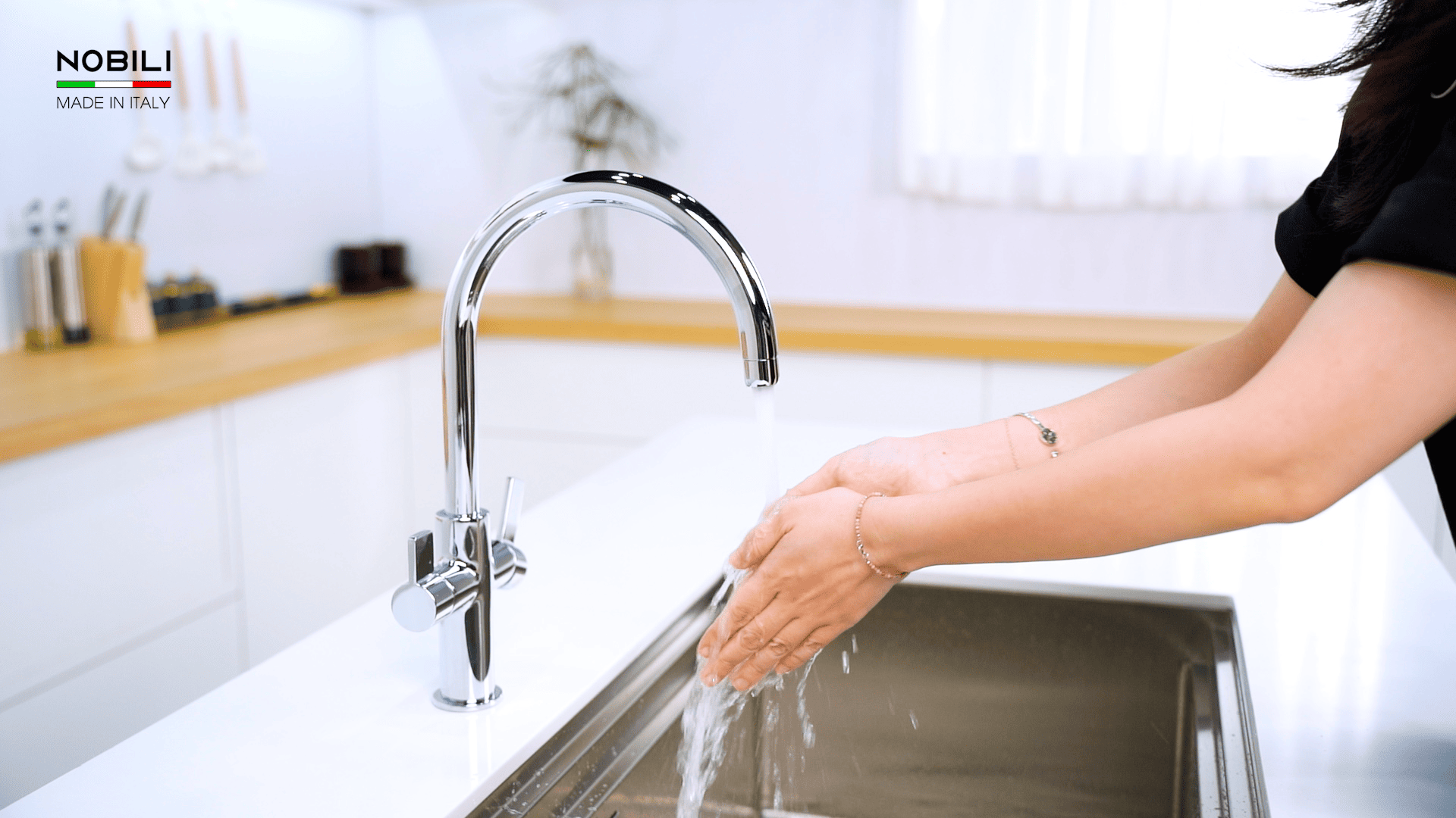 Vòi bếp rửa chén dây rút Italy Nobili NB164