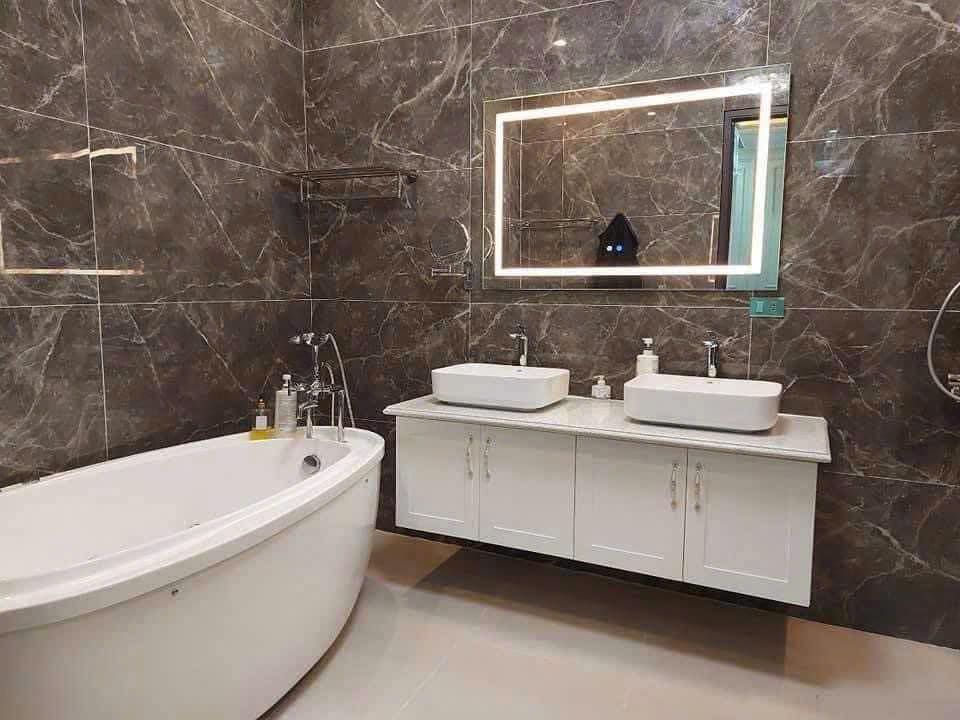 Thiết bị vệ sinh Caesar tại biệt thự Lý Thái Tổ 