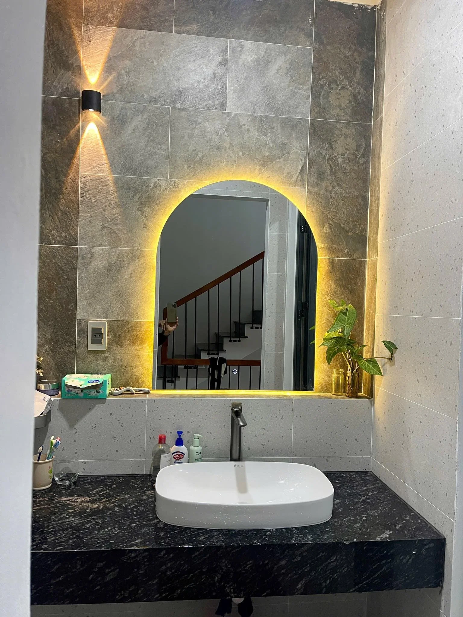 Chậu bàn đá caesar tại chung cư Hạ Đình