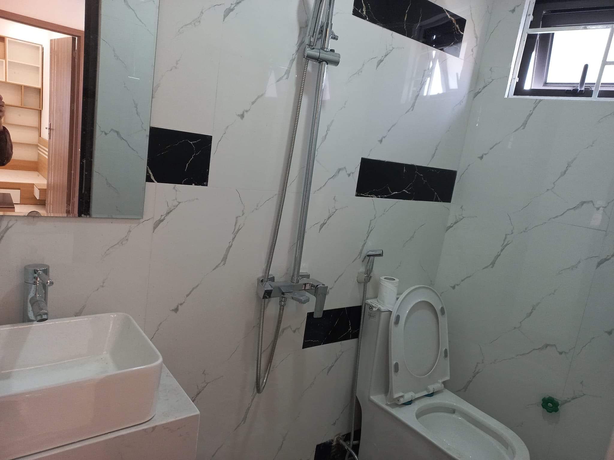 Thiết bị vệ sinh Caesar tại chung cư cao cấp tại Vinhomes Times City, Park Hill.