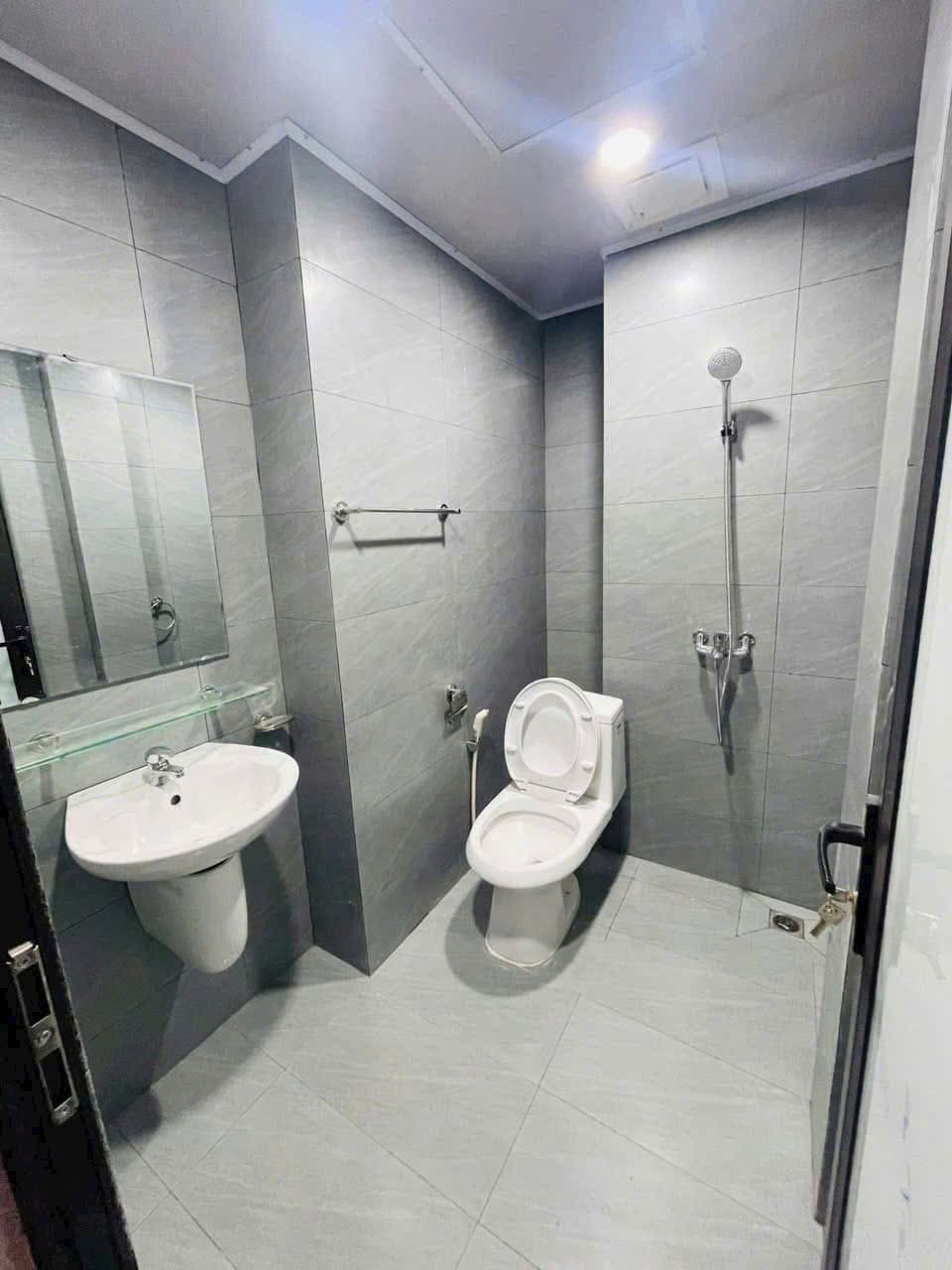 Thiết bị vệ sinh Caesar tại dự án Vinhomes Gardenia Nam Từ Liêm 