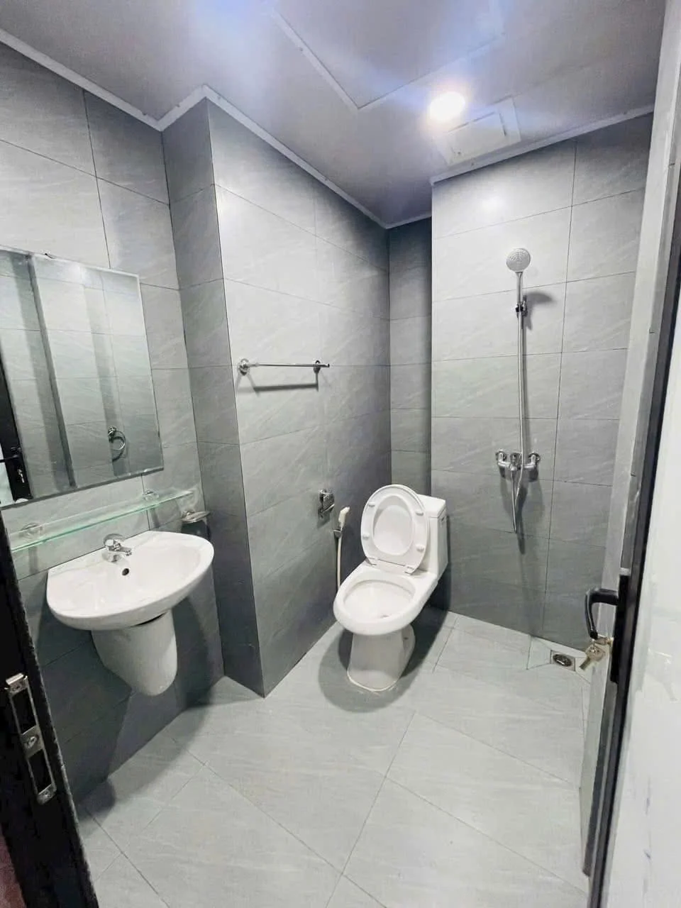Thiết bị vệ sinh Caesar tại dự án Vinhomes Gardenia Nam Từ Liêm 