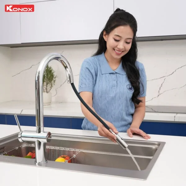 Vòi rửa bát nóng lạnh dây rút Konox Comfor Chrome
