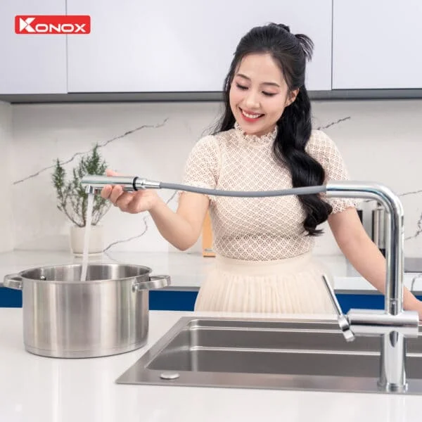 Vòi rửa bát nóng lạnh dây rút Konox Stream Chrome