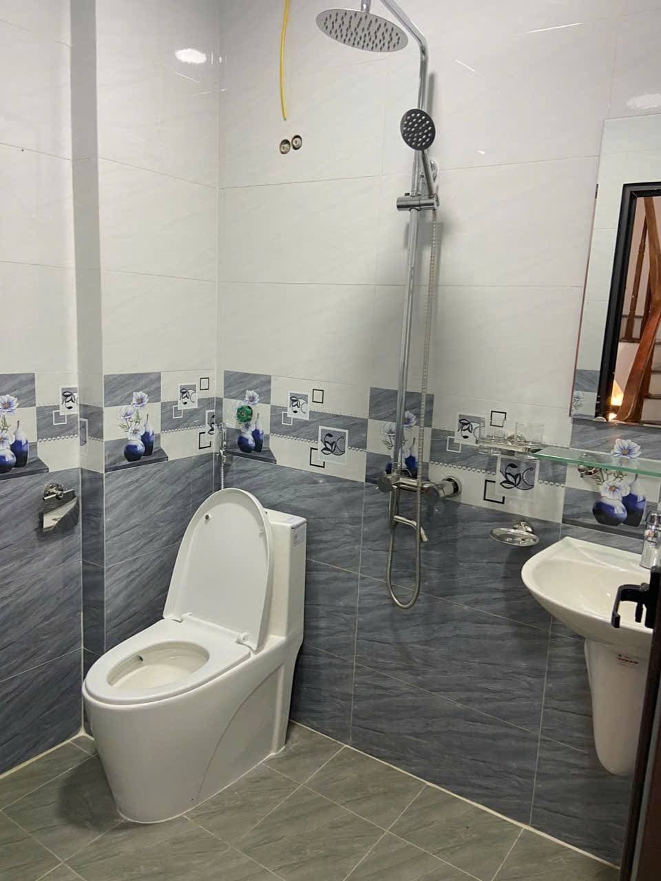 Thiết bị vê sinh Caesar tại chung cư cao cấp tại ThanhThủy, Thanh Oai