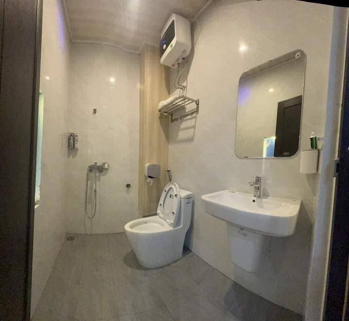 Thiết bị vệ sinh Caesar tại nhà trọ sinh viên Đống Tiến 