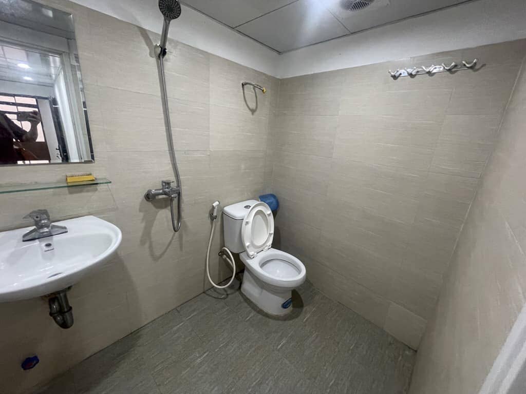 Thiết bị vệ sinh Caesar tại nhà dân xã Nguyên Khê, Đông Anh 