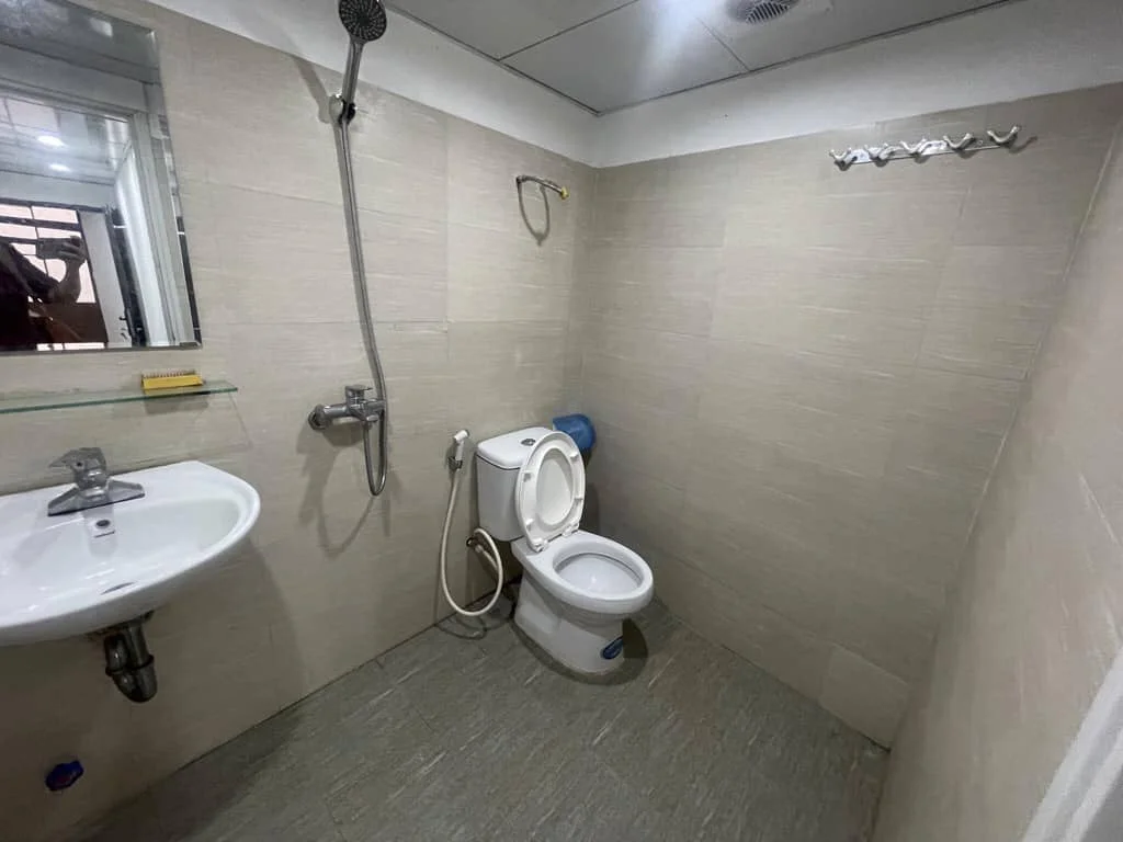 Thiết bị vệ sinh Caesar tại nhà dân xã Nguyên Khê, Đông Anh 