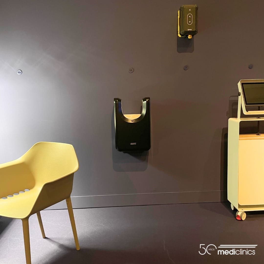 Khách sạn Diamond West Lake Suite sử dụng máy sấy tay Mediclinic