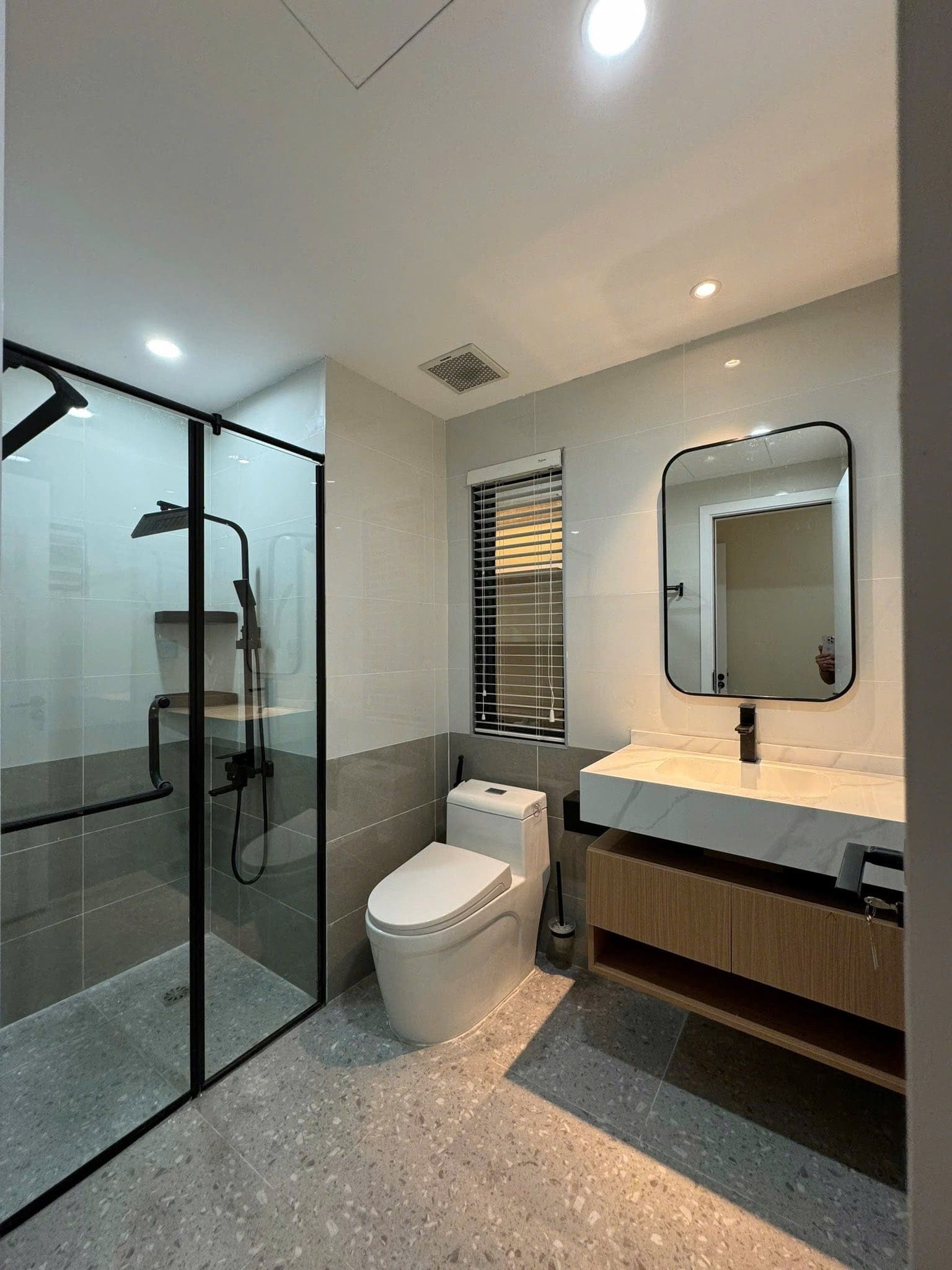 Biệt thự Pandora 53 Triều Khúc sử dụng thiết bị Mediclinic