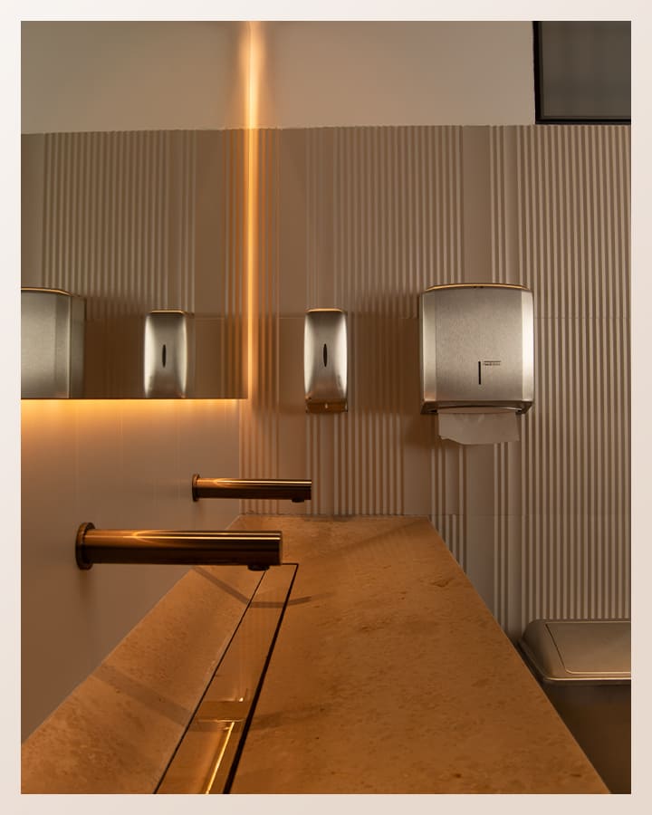 Chung cư cao cấp Discovery Complex sử dụng thiết bị Mediclinic 