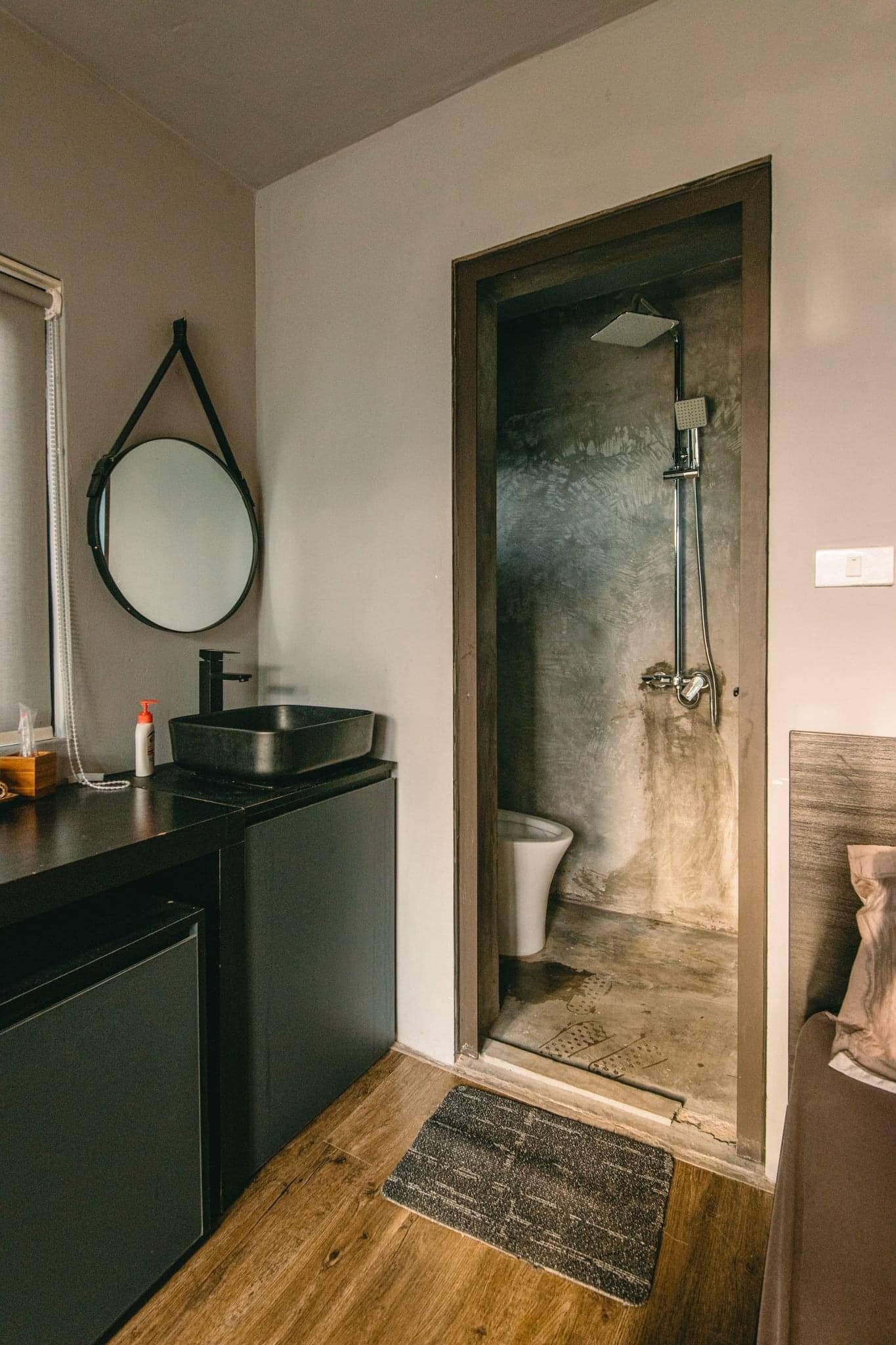 Khách sạn Homestay tại khu vực bát tràng yên thường sử dụng thiết bị vệ sinh Mediclinic