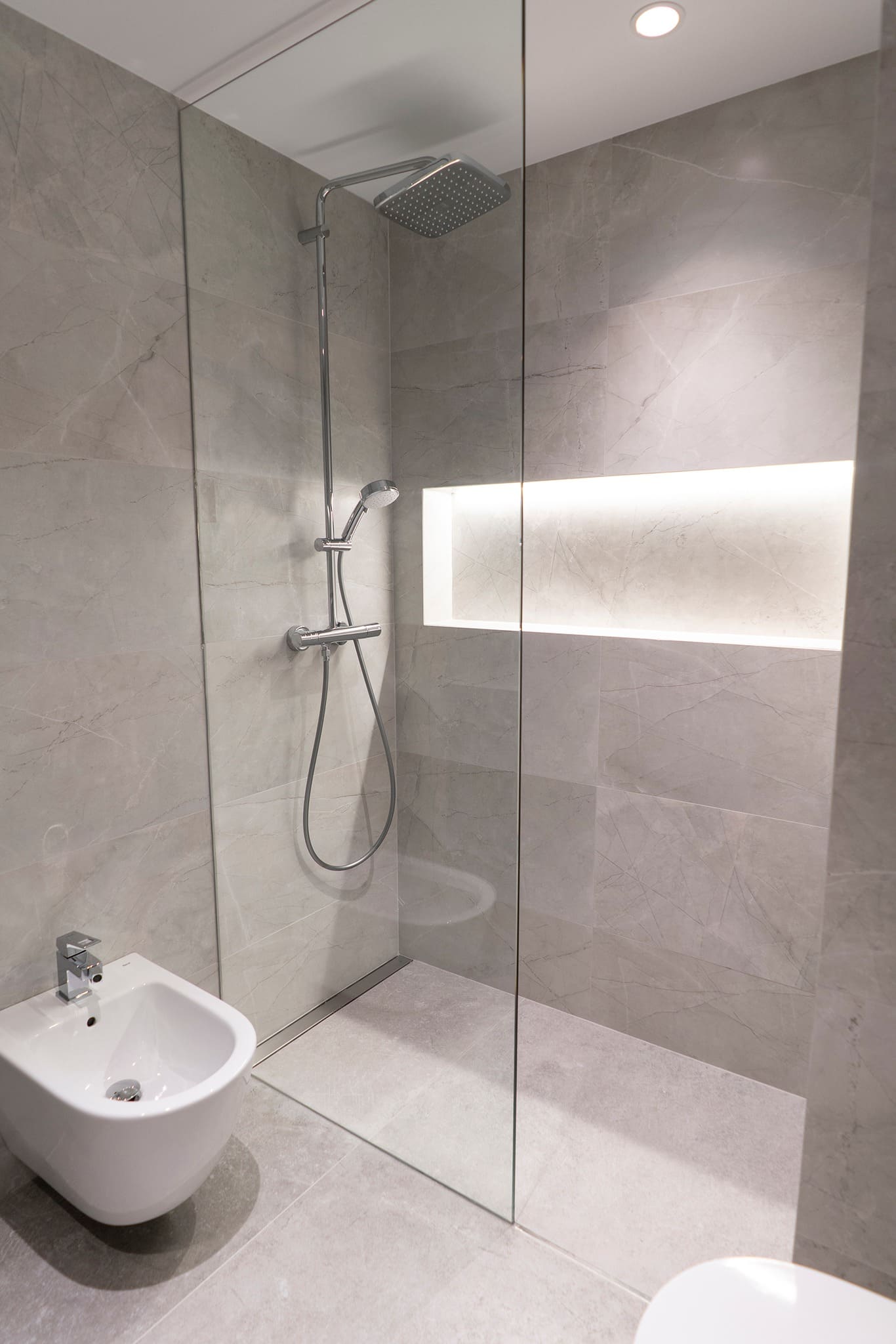 Khách sạn Mini Boutique Hotel Đội Cấn  sử dụng thiết bị vệ sinh Roca