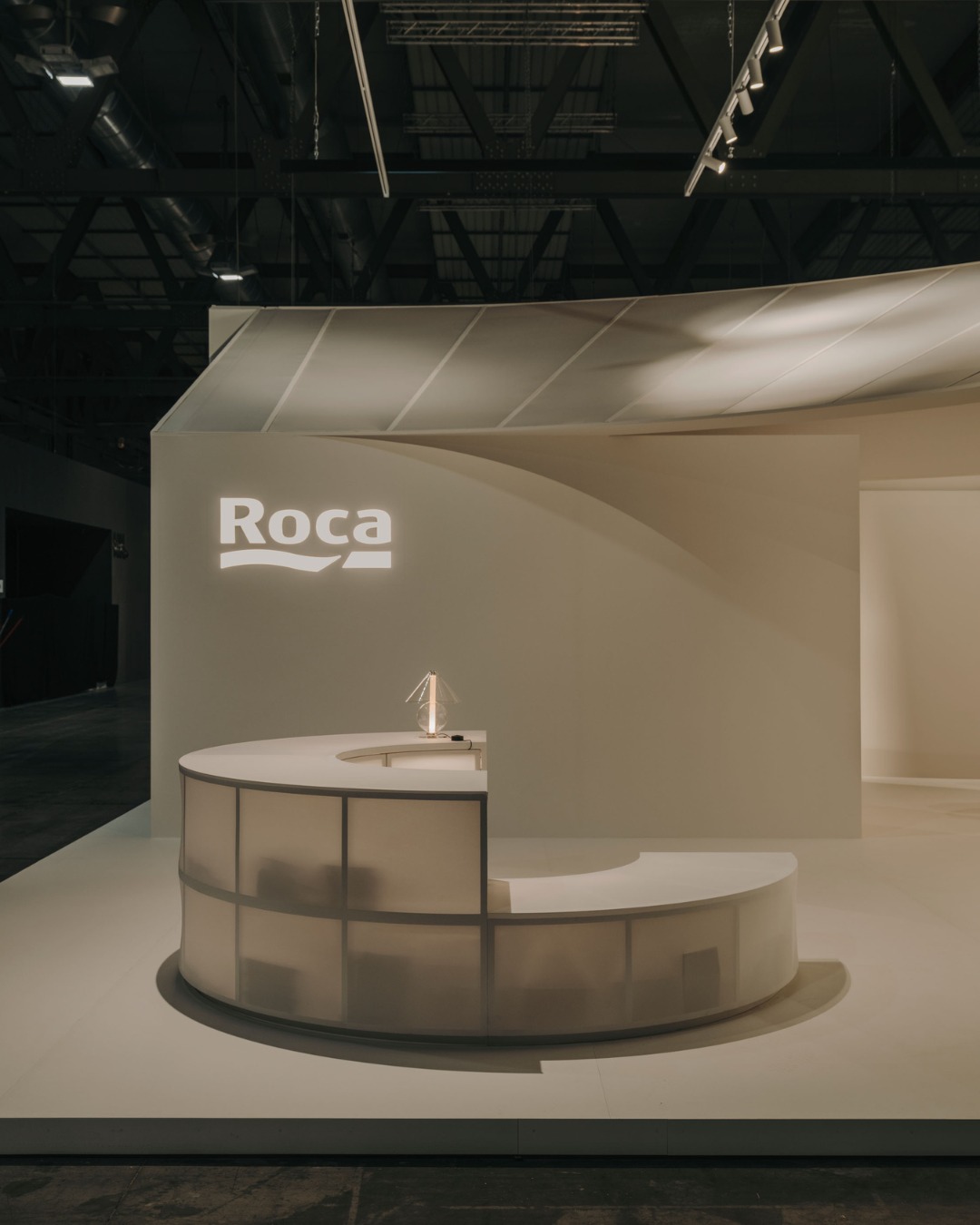 Thiết bị vệ sinh Roca