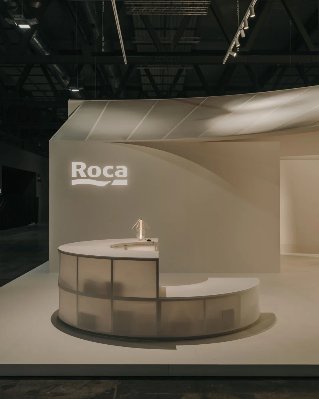 Thiết bị vệ sinh Roca