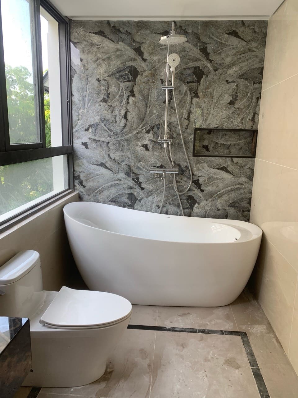 Thiết bị vê sinh cao cấp lắp đặt tại nhà phố khu đô thị mới tại Hòa Thắng