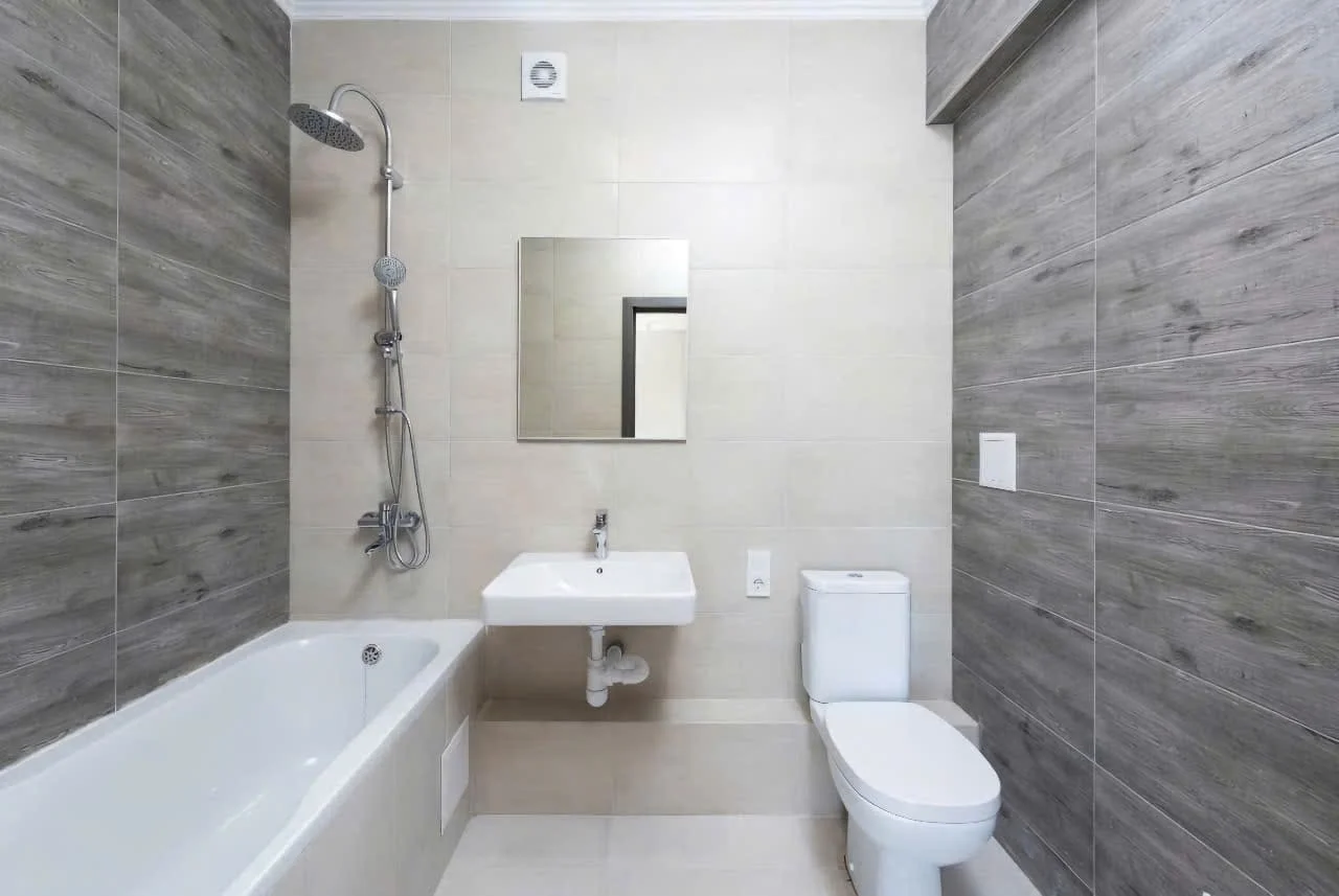 Thiết bị vệ sinh TOTO tại chung cư cao cấp tại Nguyên Bình, Hạ Lang