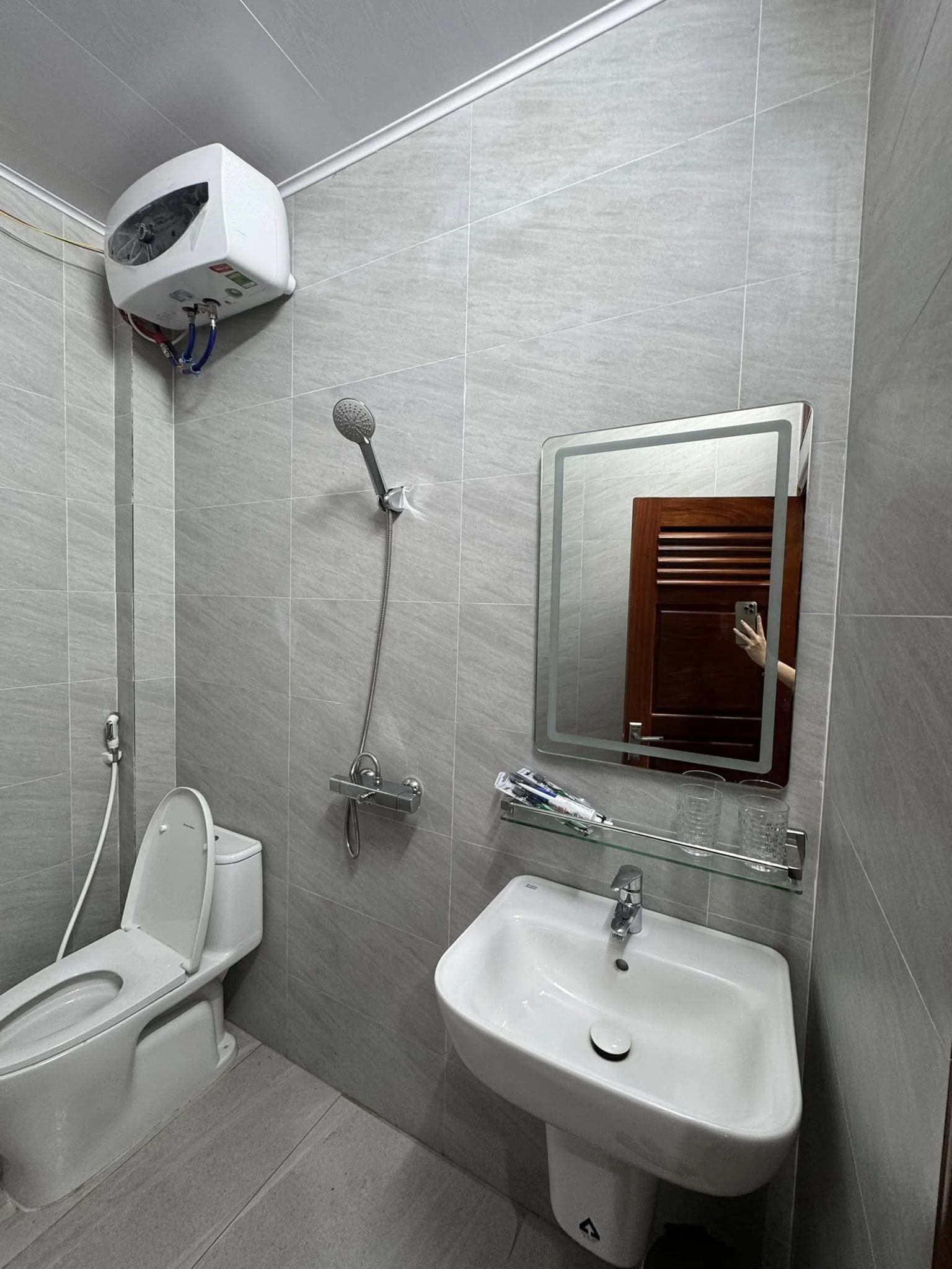 Thiết bị vệ sinh Viglacera tại khách sạn tại Bảo Lộc, Di Linh
