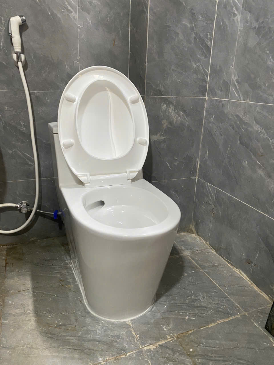 Bồn cầu Viglacera V823 tại nhà dân tại TP. Ninh Bình và Tam Điệp