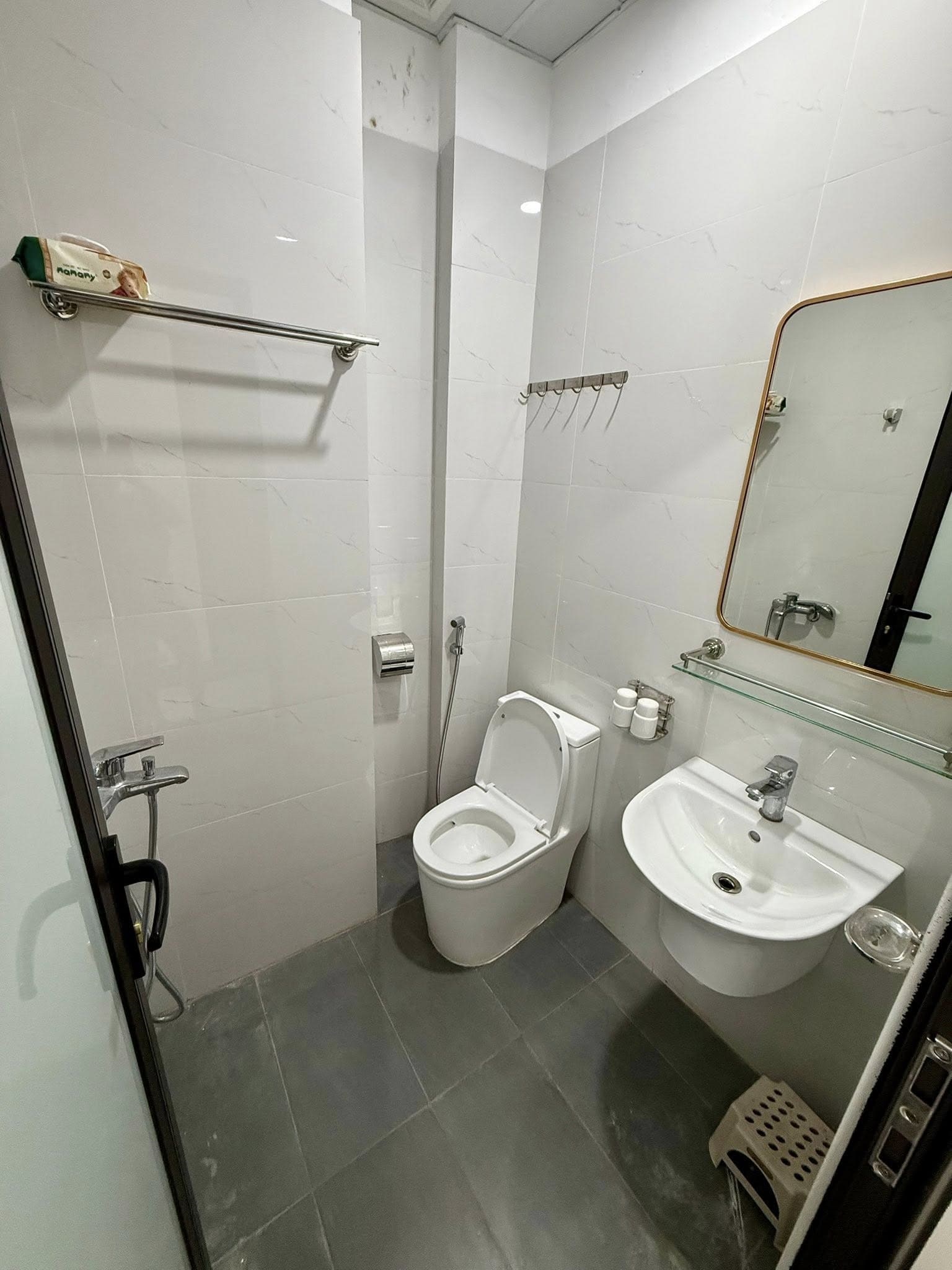 Thiết bị vệ sinh Caesar tại Homestay và điểm lưu trú du lịch tại Trần Đề, Cù Lao Dung